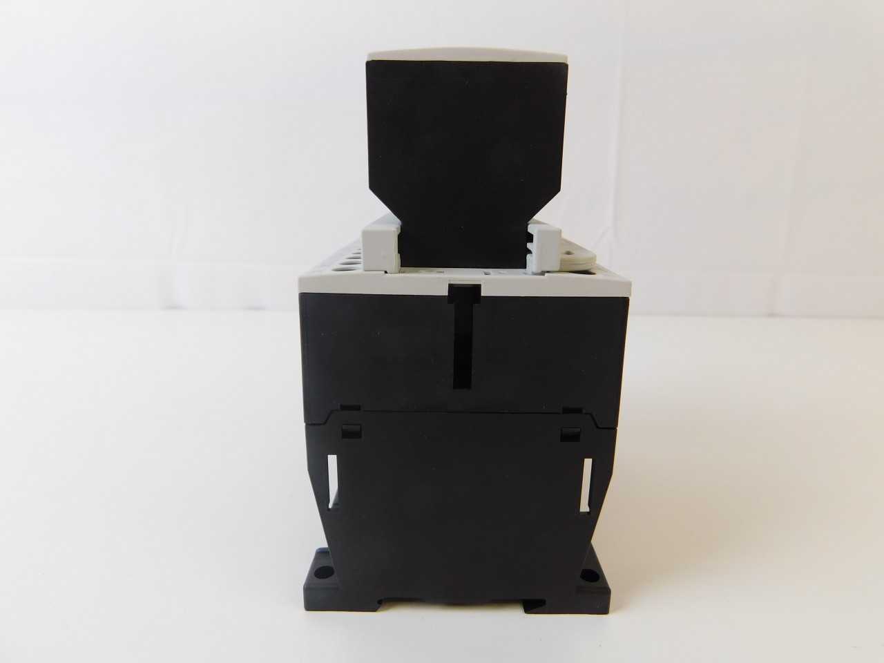 Quantity of 7x XTCR012B21A Contactors - CONTACTORS