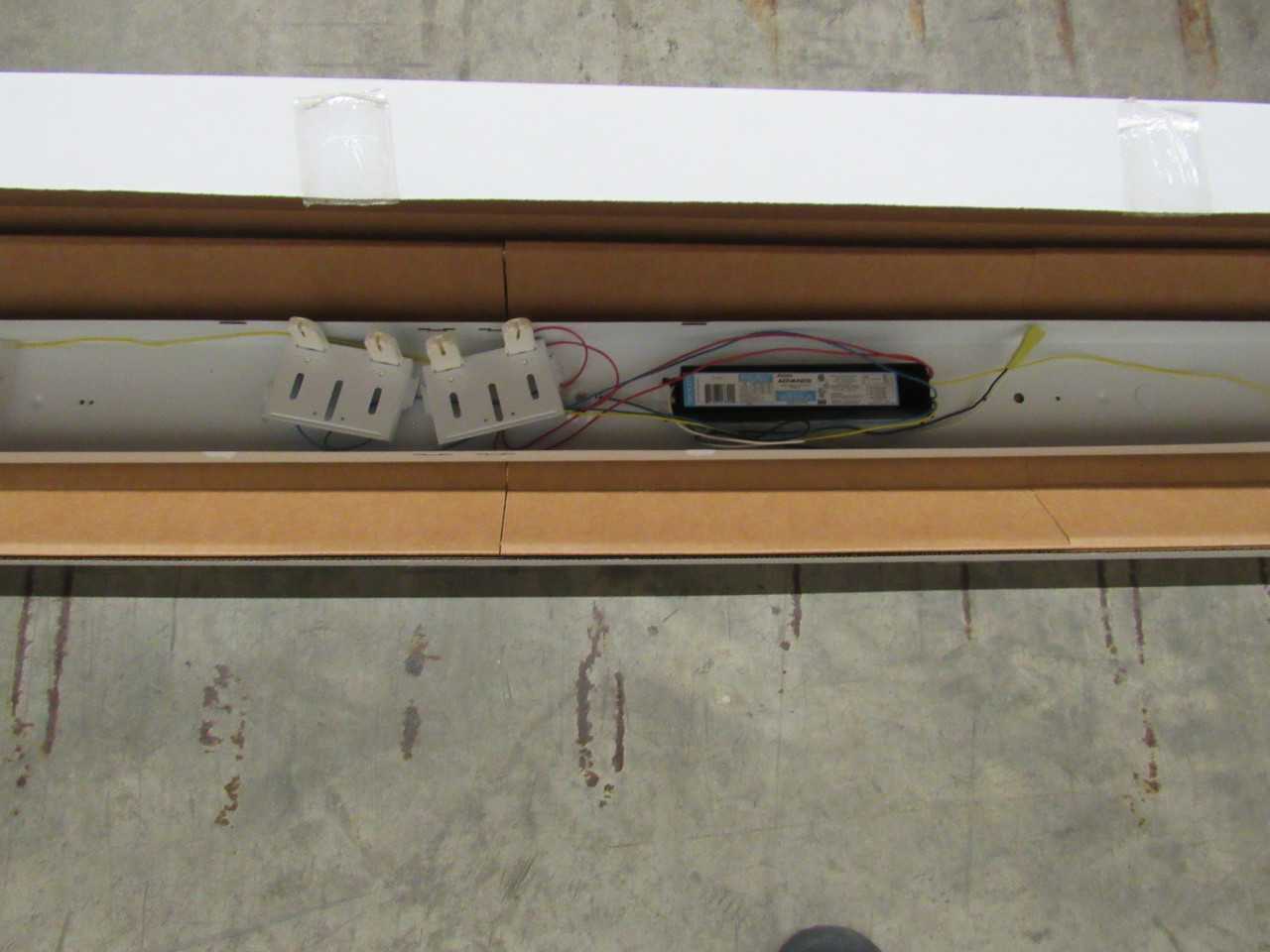 Atlas IFA8232UEI8N Lighting Fixture Fluor 120-277VAC 32 Watts - LIGHTING