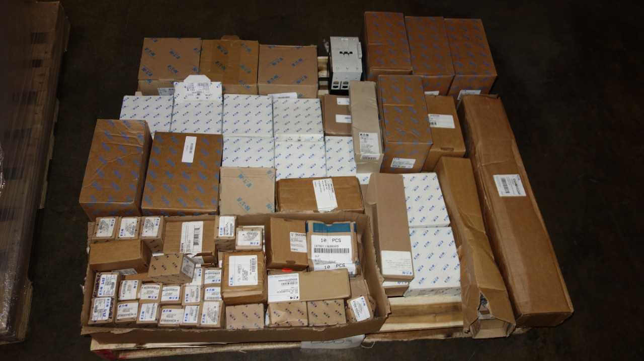 1 PALLET OF ASSORTED EATON ELECTRICAL, CONTACTOR PARTS - ELECTRICAL COMPONENTS