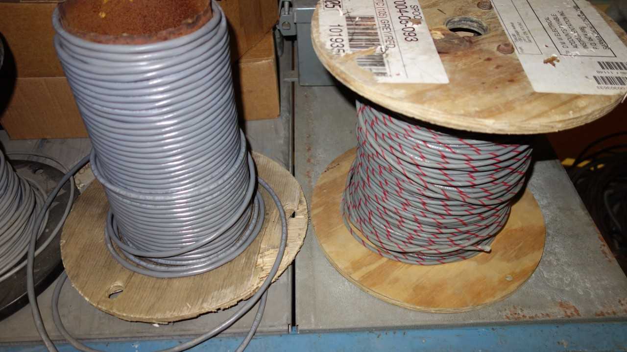 LOT OF ASSORTED SPOOLS OF WIRE AND COAXLE CABLE - ELECTRICAL COMPONENTS