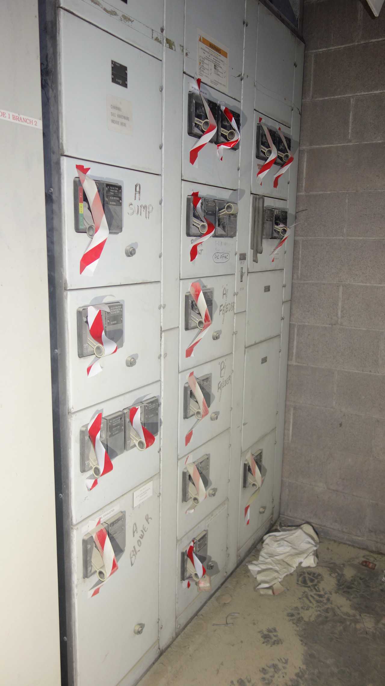 X6 VERTICAL SECTIONS OF WESTINGHOUSE MCC BUCKETS - MOTOR CONTROL CENTERS