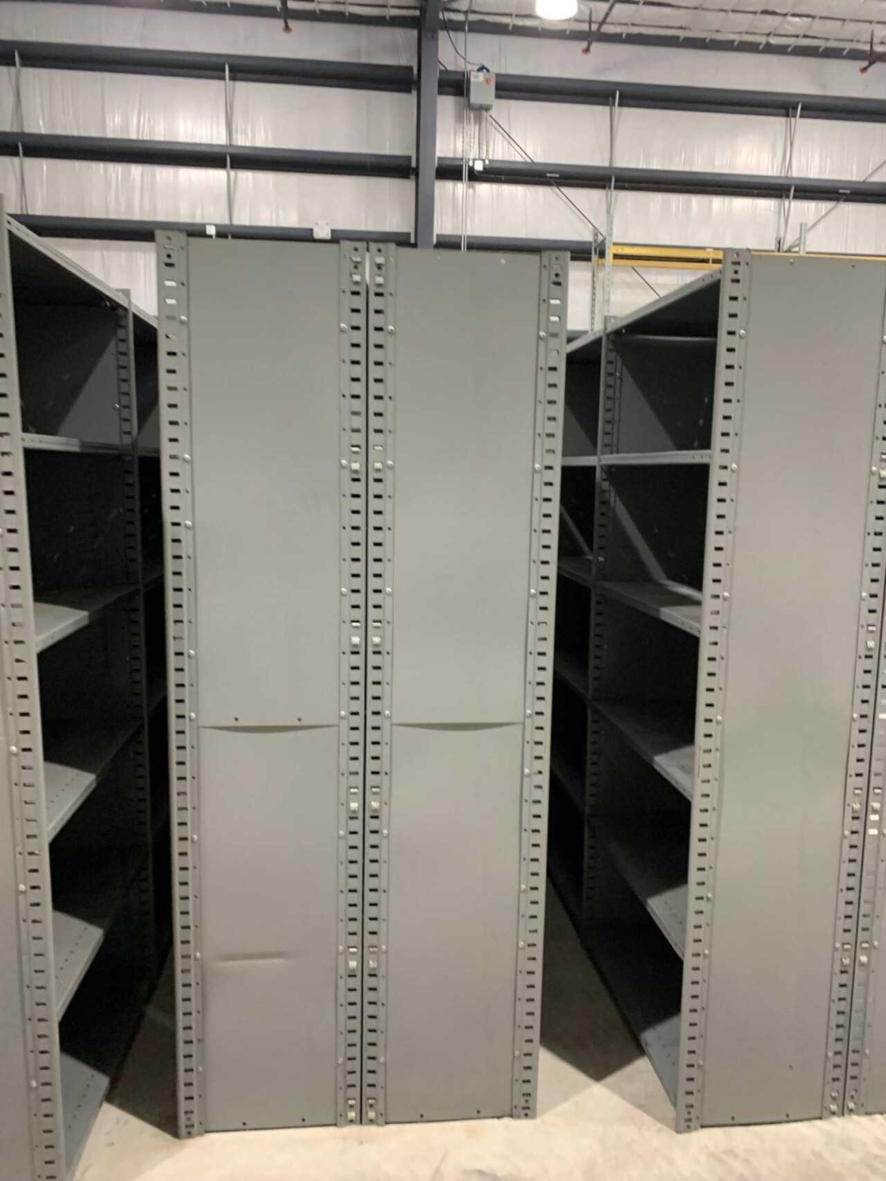 Large shelves - MATERIAL HANDLING