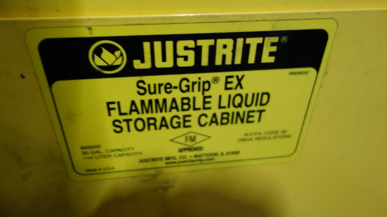 JUSTRITE 893000 30 GAL SURE-GRIP EX FLAMMABLE LIQUID STORAGE CABINET - TOOL STORAGE