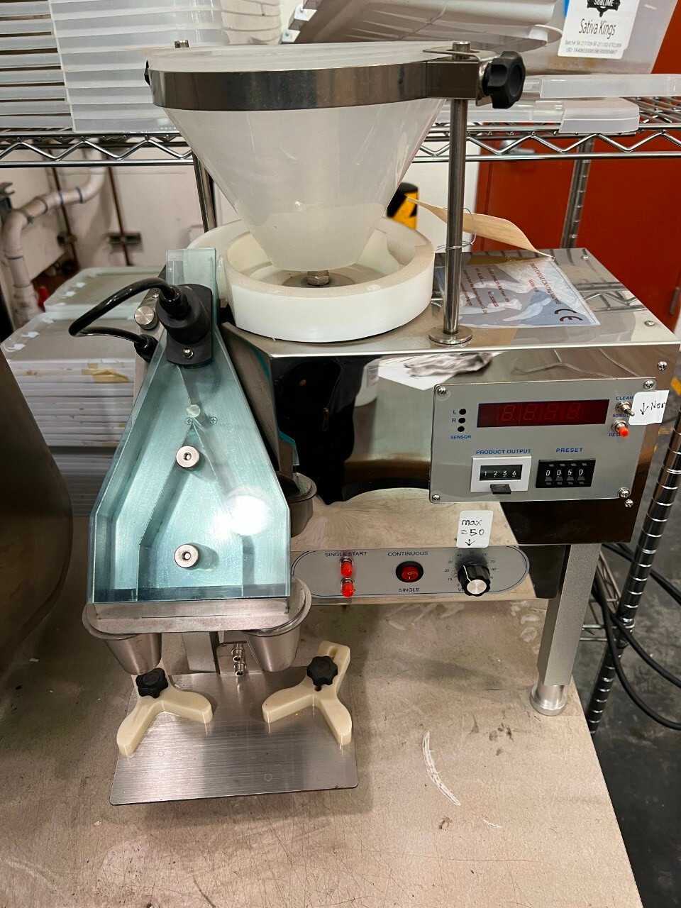 JIANGYIN CITY XUAN TENG YL-2A CAPSULE/TABLET COUNTING MACHINE - INDUSTRIAL PARTS