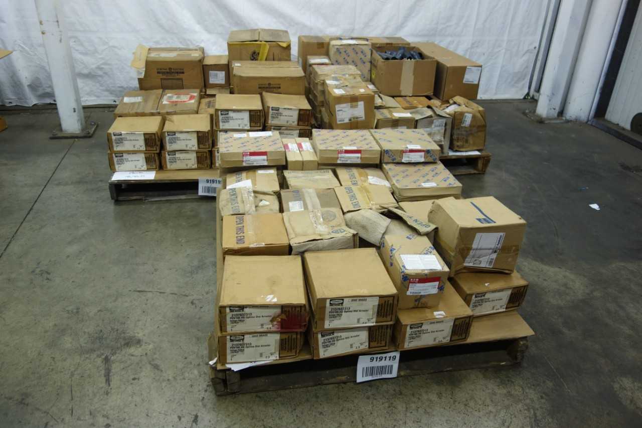 3 PALLETS OF ELECTRICAL LIGHTING COMPONENTS - ELECTRICAL COMPONENTS