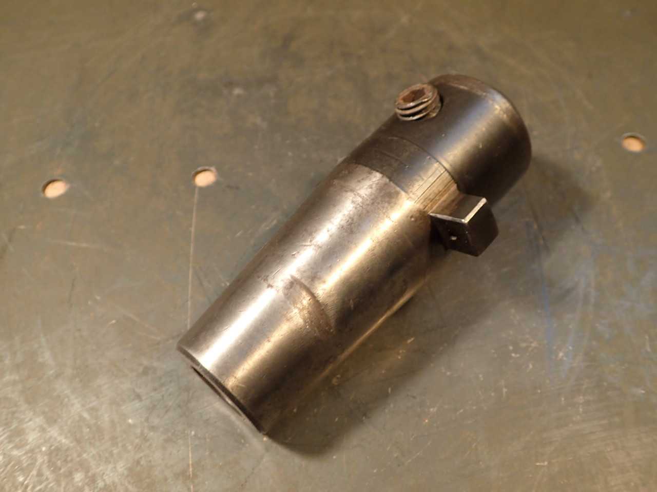 Universal Engineering 80344 5/8" End Mill Tool Holder Kwik-Switch 300 Shank - HOLEMAKING TOOLS