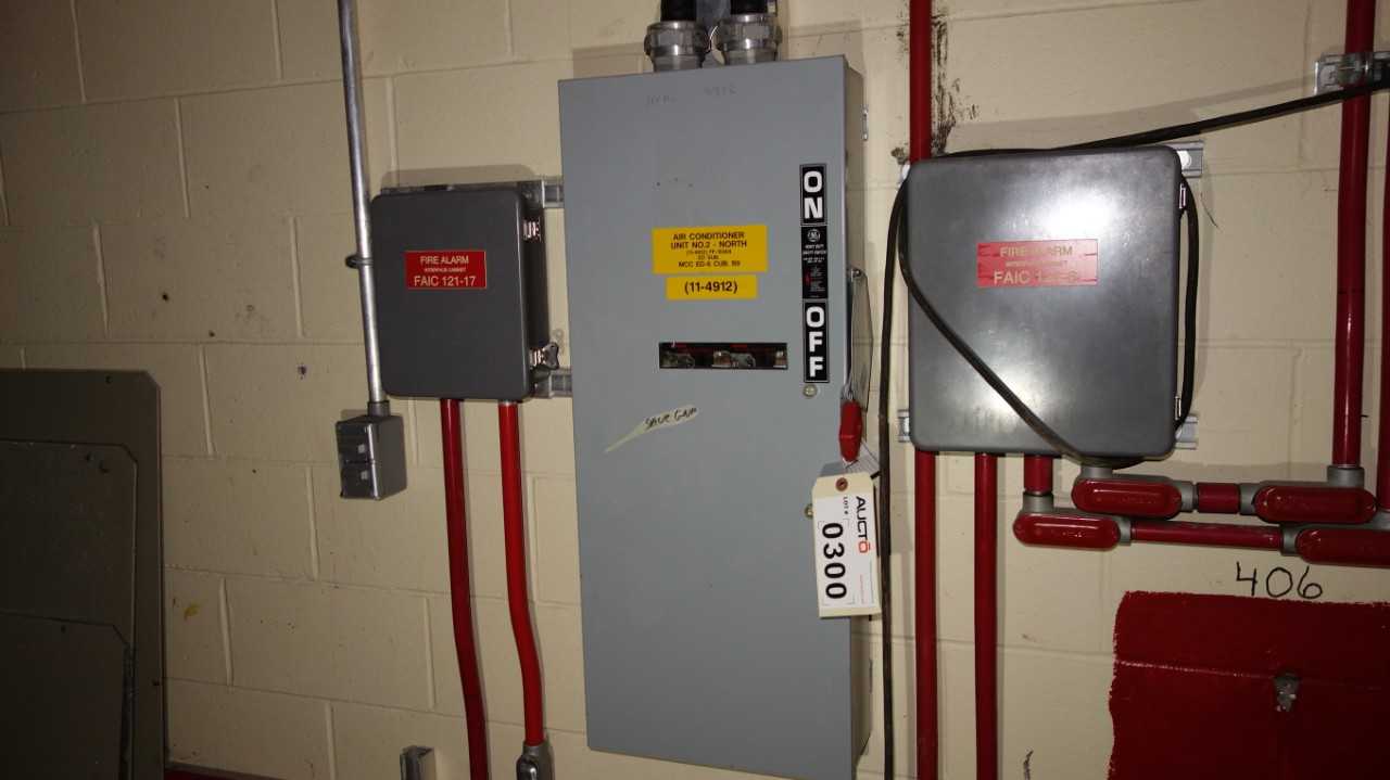 GE THN3364JW 200A NON-FUSED DISCONNECT SWITCH - DISCONNECT SWITCHES