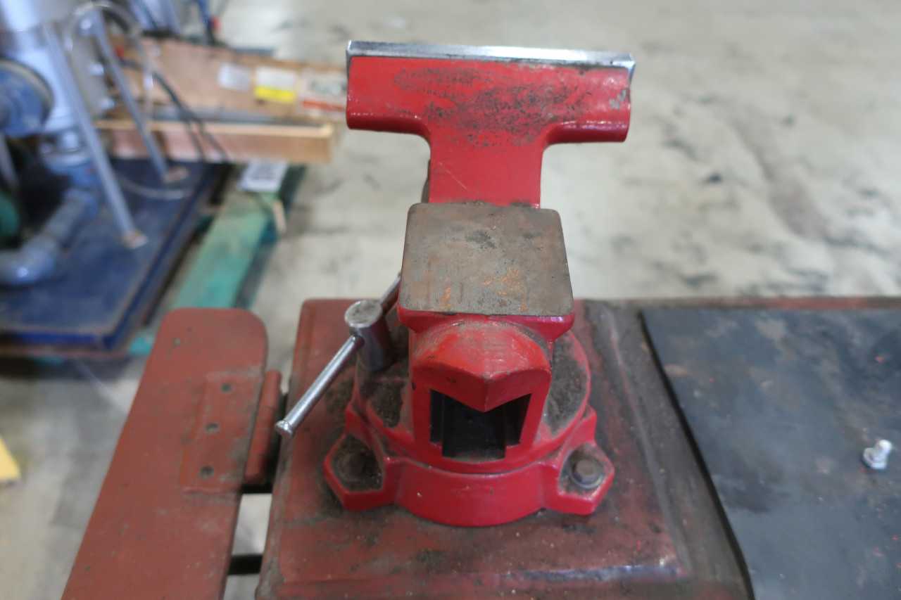 ROLLING STEEL TOOL BOX - TOOL STORAGE
