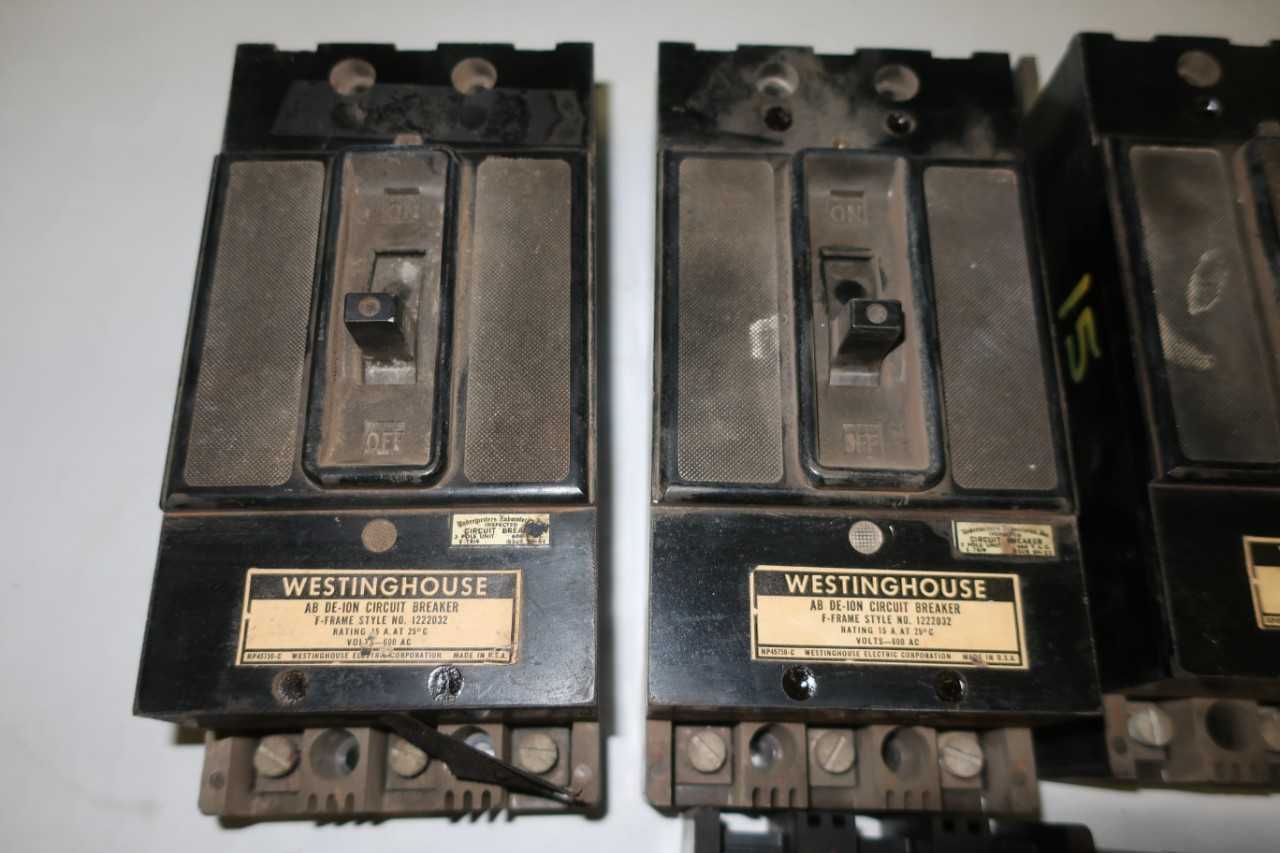 LOT OF 11 ASSORTED WESTINGHOUSE BREAKERS - CIRCUIT BREAKERS