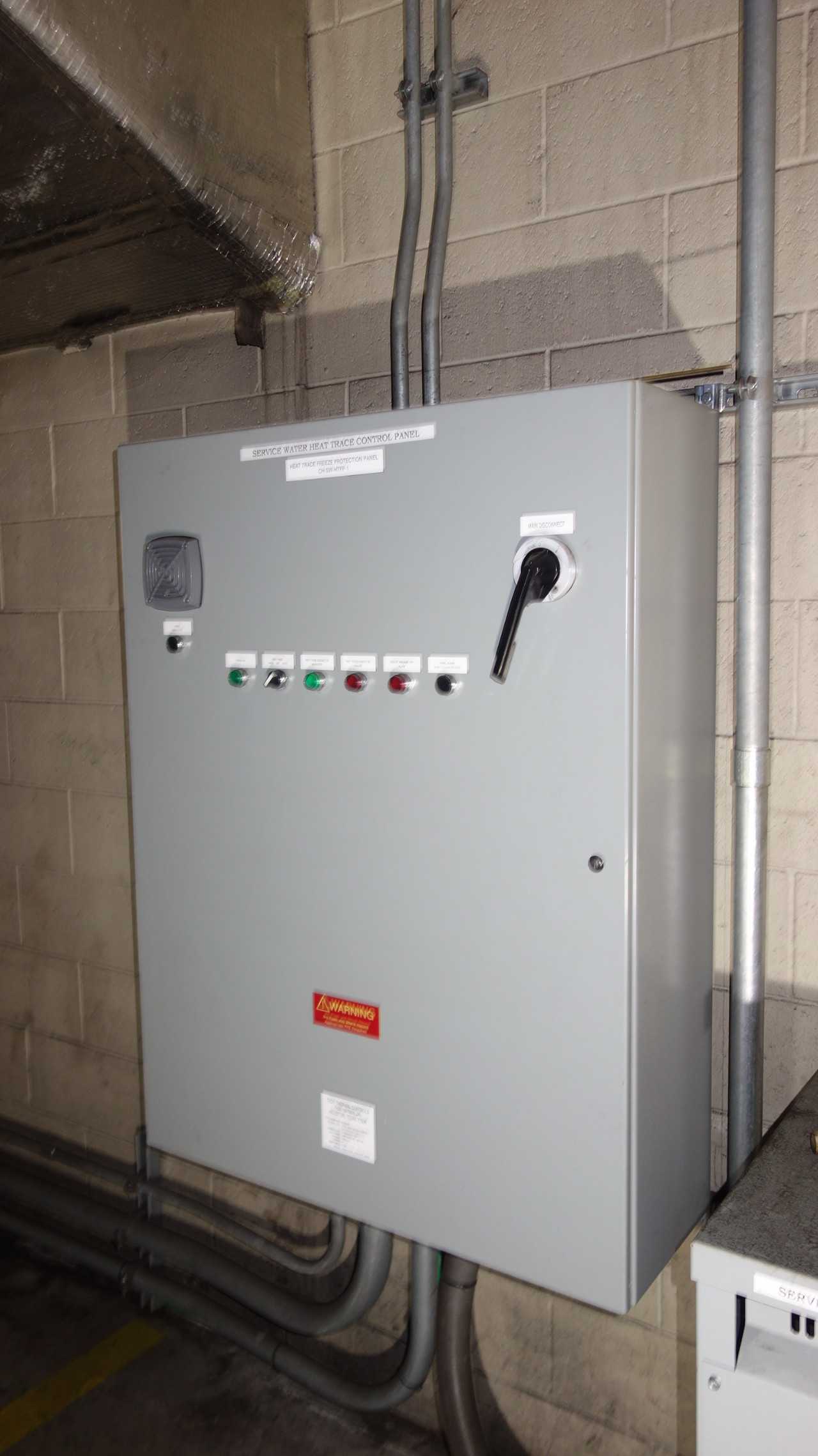 WATER HEAT TRACE CONTROL PANEL W/ CA6-140 CONTACTOR - CONTACTORS