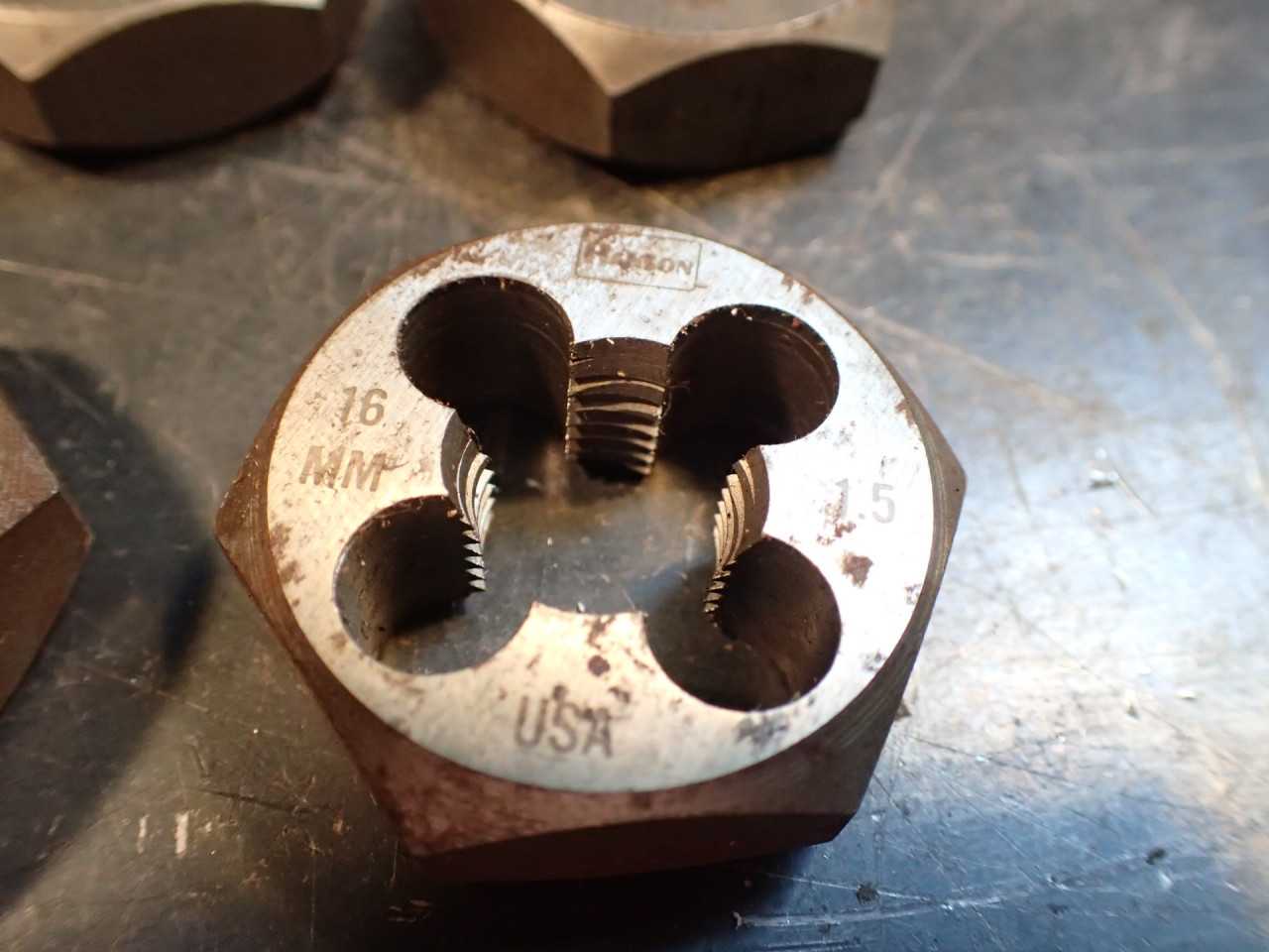 11 Pc Lot Hansen Hex Body Metric Rethreading Dies: 14mm 16mm 18mm 20mm 22mm 24mm - END MILLS