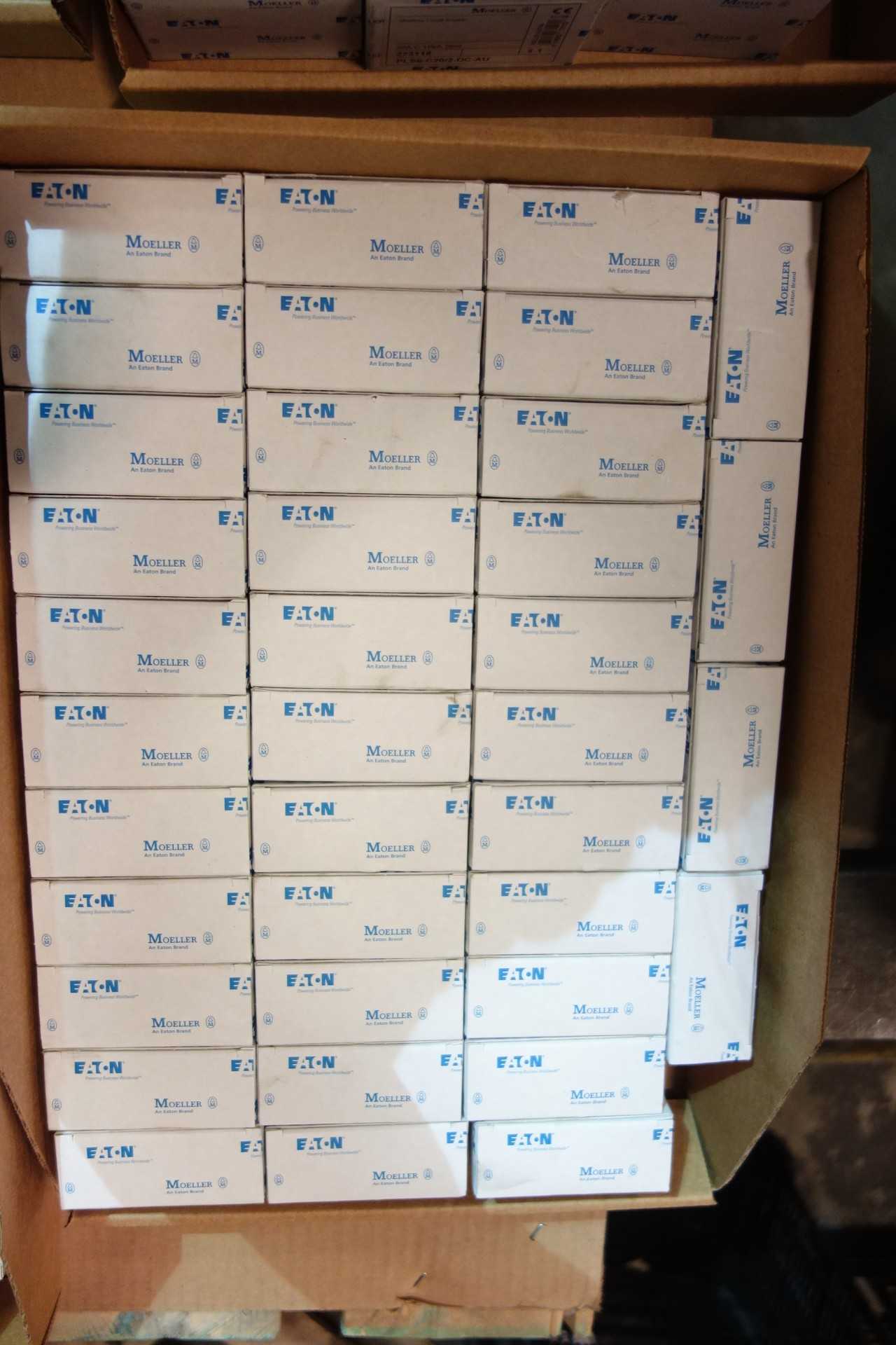LOT OF EATON MOELLER CIRCUIT BREAKERS 2 POLE 20 AMP 10KA DC\ RATED PLS6-C20/2DC - CIRCUIT BREAKERS