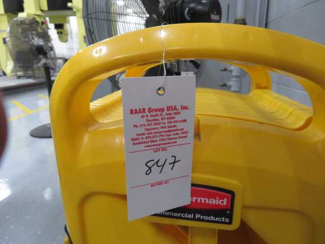 Rubbermaid gate - MISCELLANEOUS