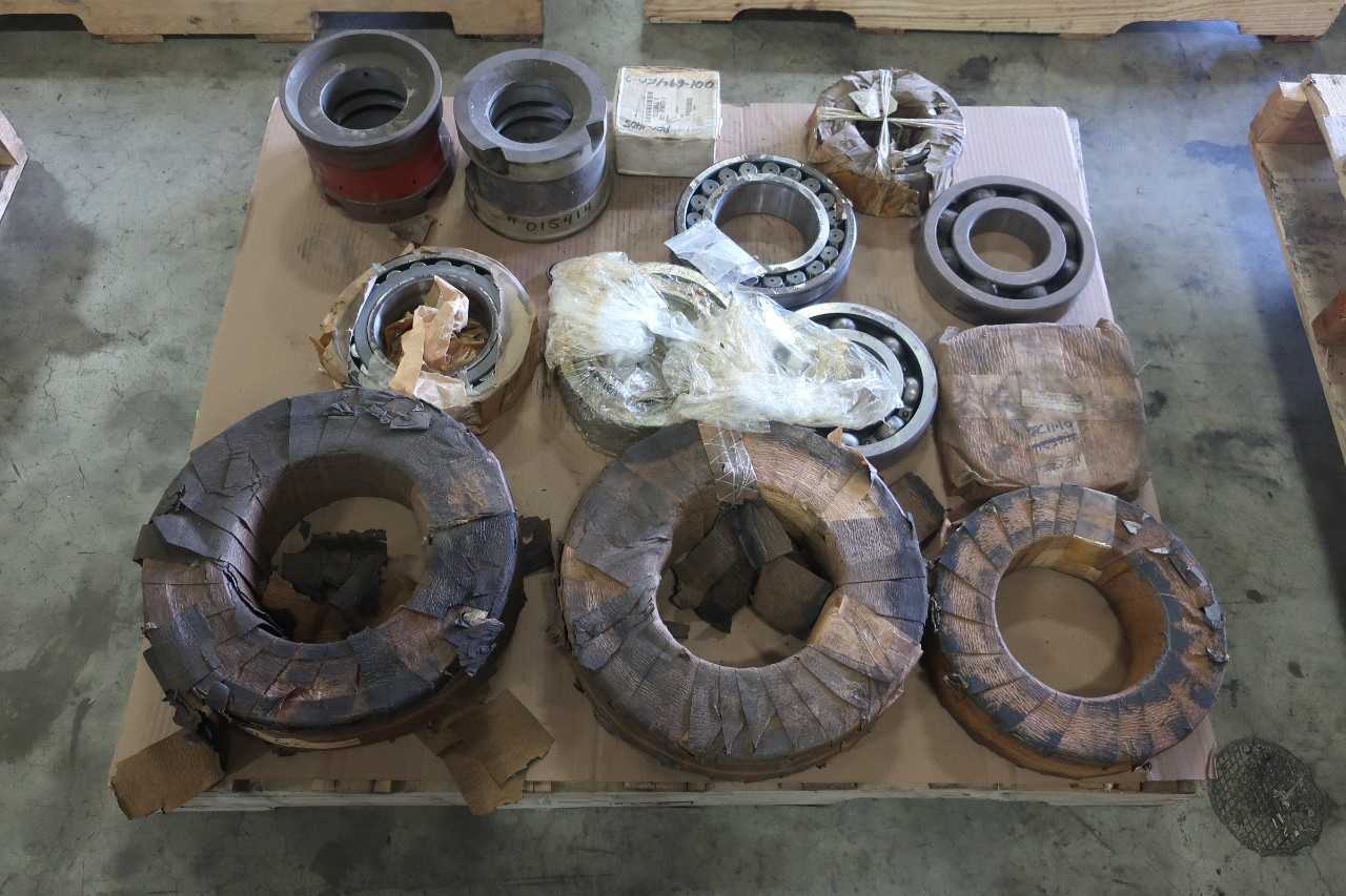 1 PALLET OF ASSORTED BEARINGS - BEARINGS