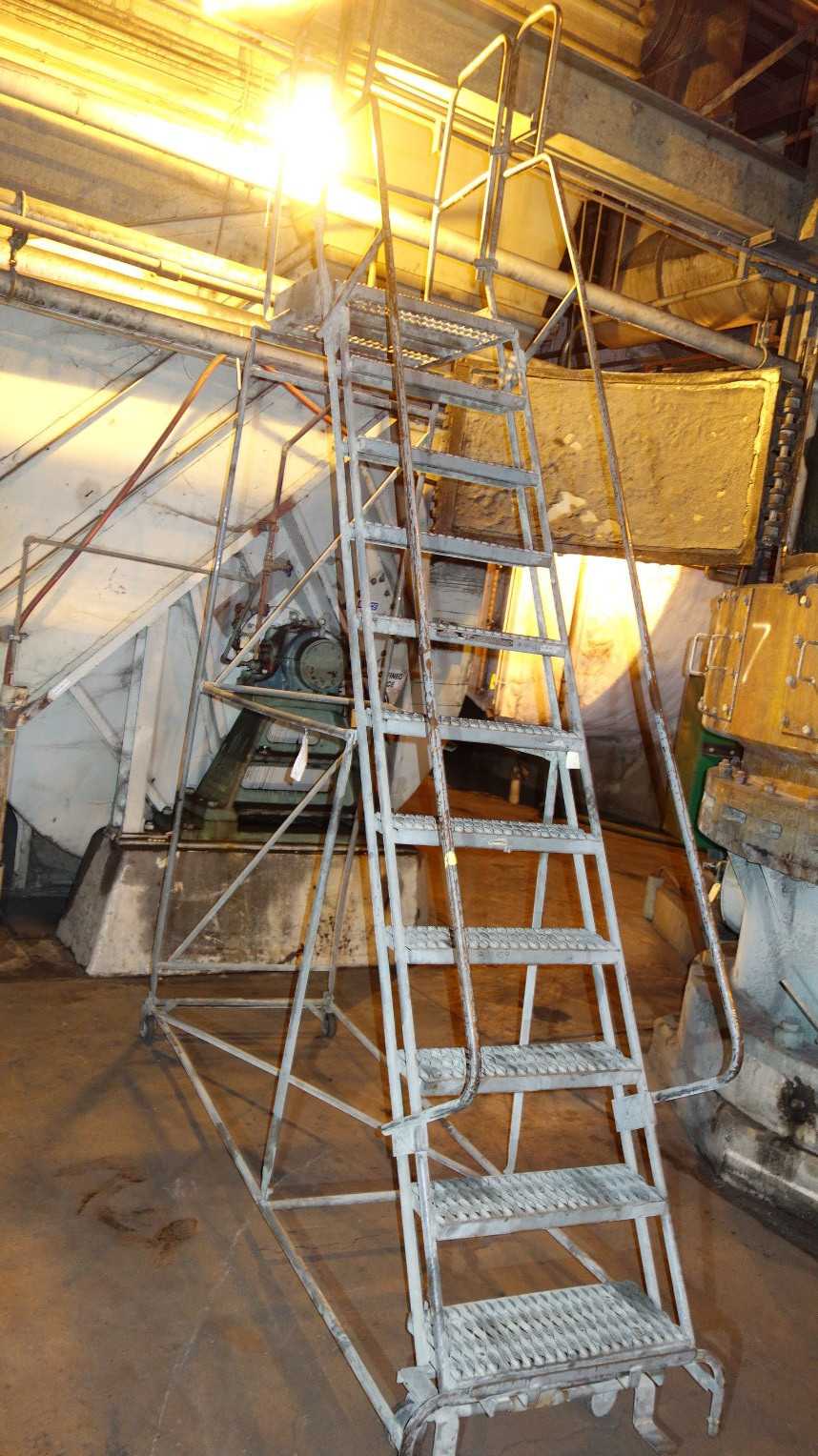 COTTERMAN 300LBS 11-STEP STEP LADDER - MATERIAL HANDLING