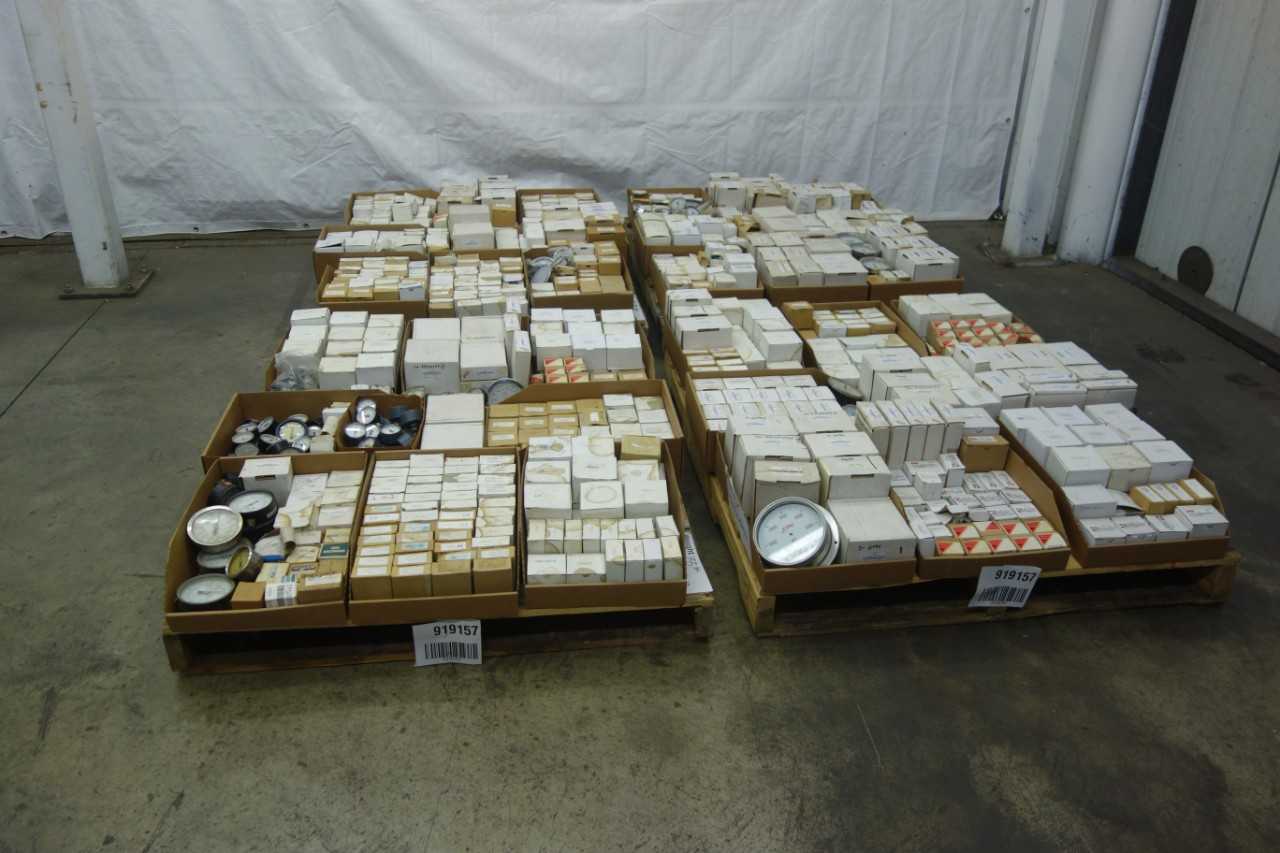 4 PALLETS OF ASSORTED PRESSURE GAUGES - INSTRUMENTATION