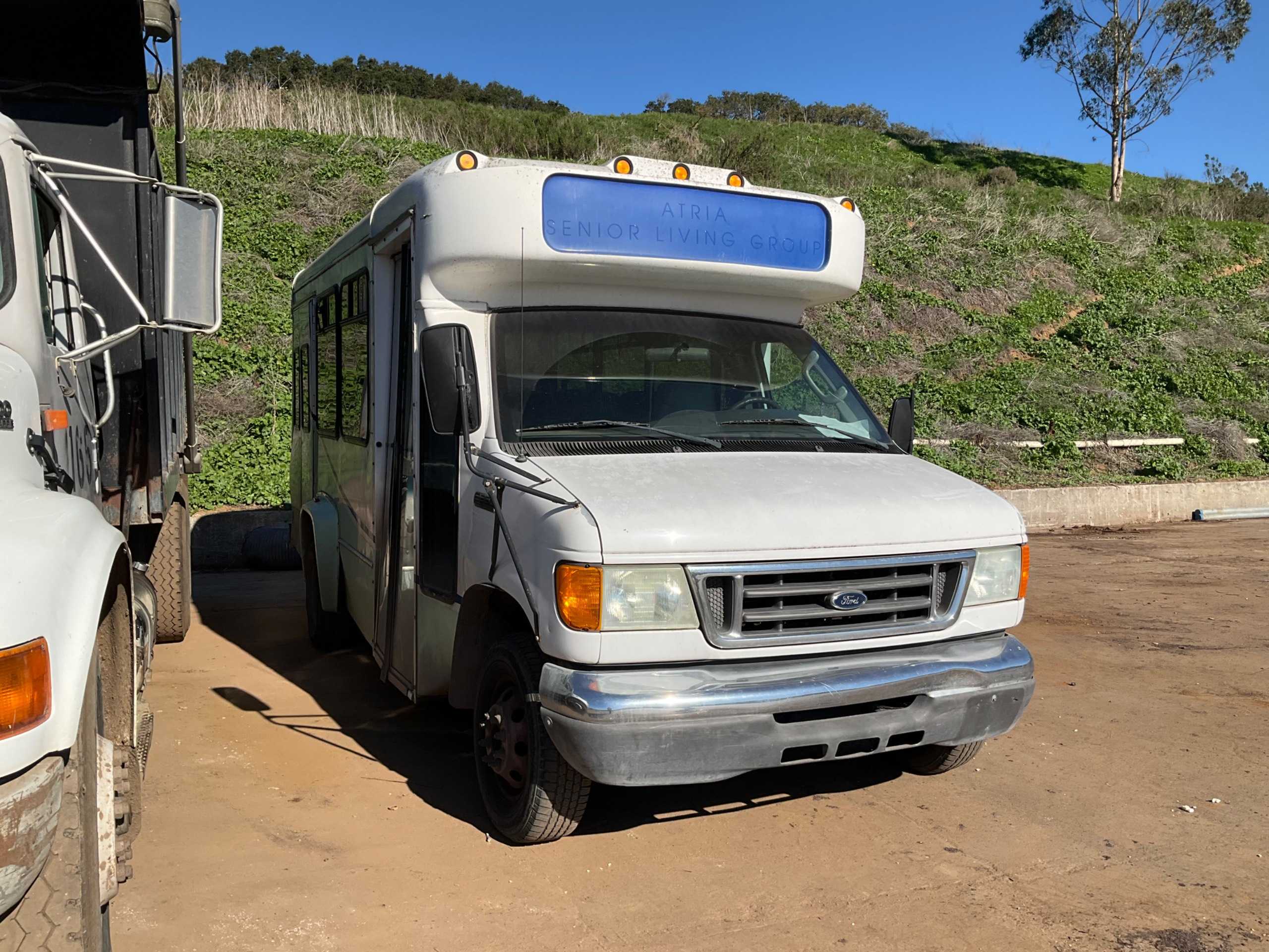 2006 FORD E-350 VAN