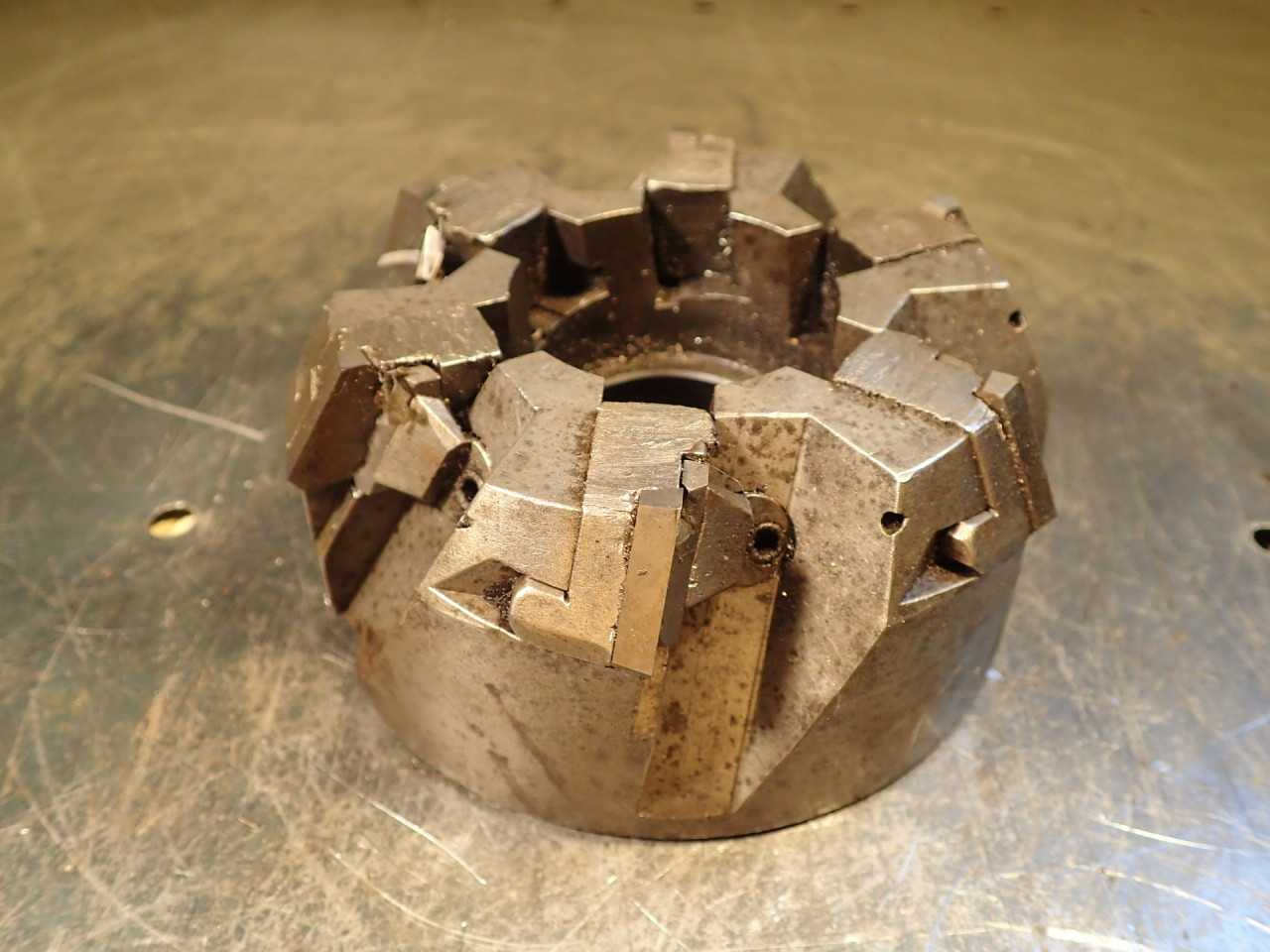 Greenleaf Corp 5319-R 4" RH Indexable Carbide Face Mill: 1-1/2" Shell Arbor Hole - END MILLS