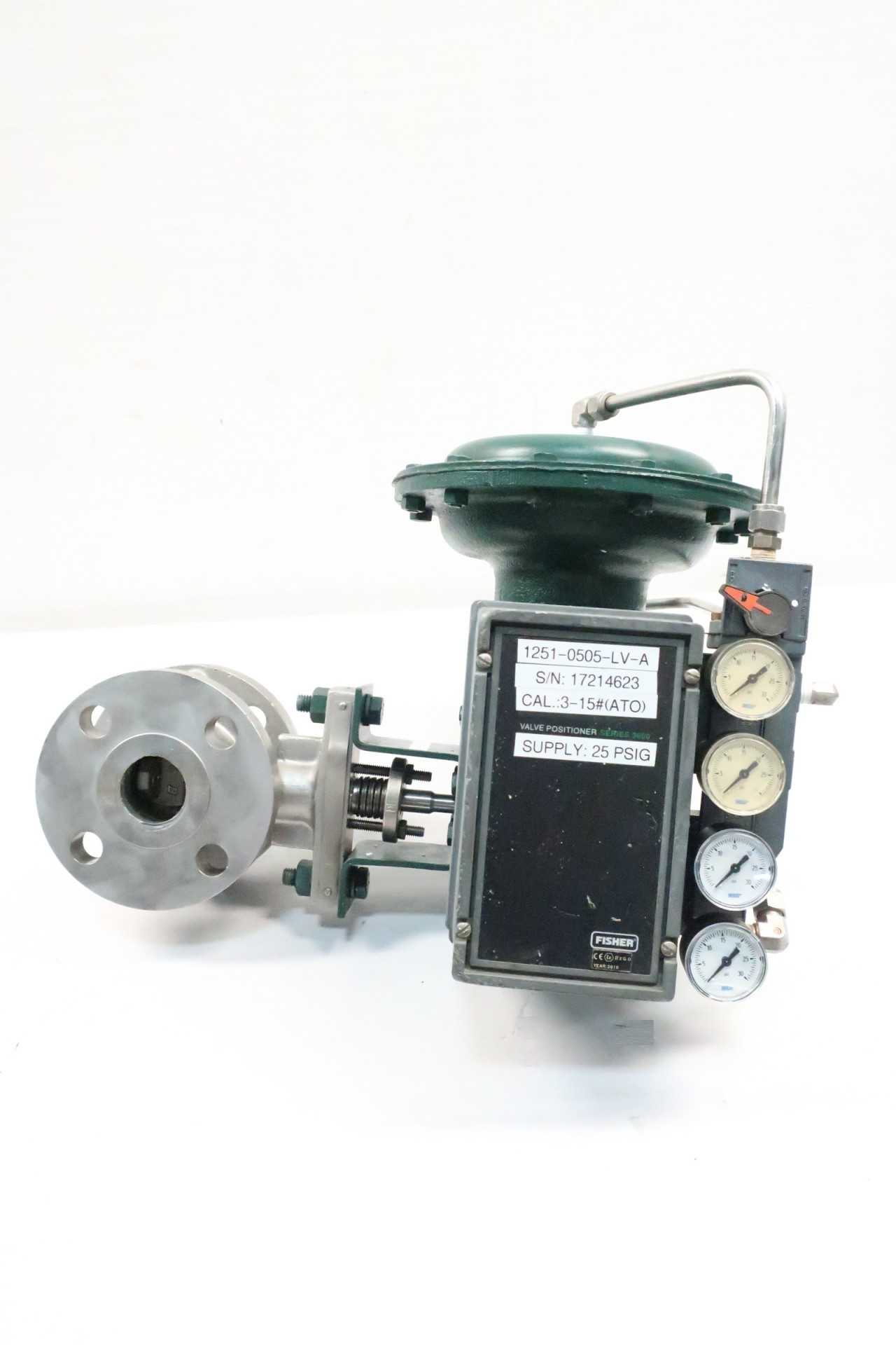 FISHER V300 VEE-BALL PNEUMATIC 300 STAINLESS FLANGED 3610J 1-1/2IN CONTROL VALVE - CONTROL VALVE