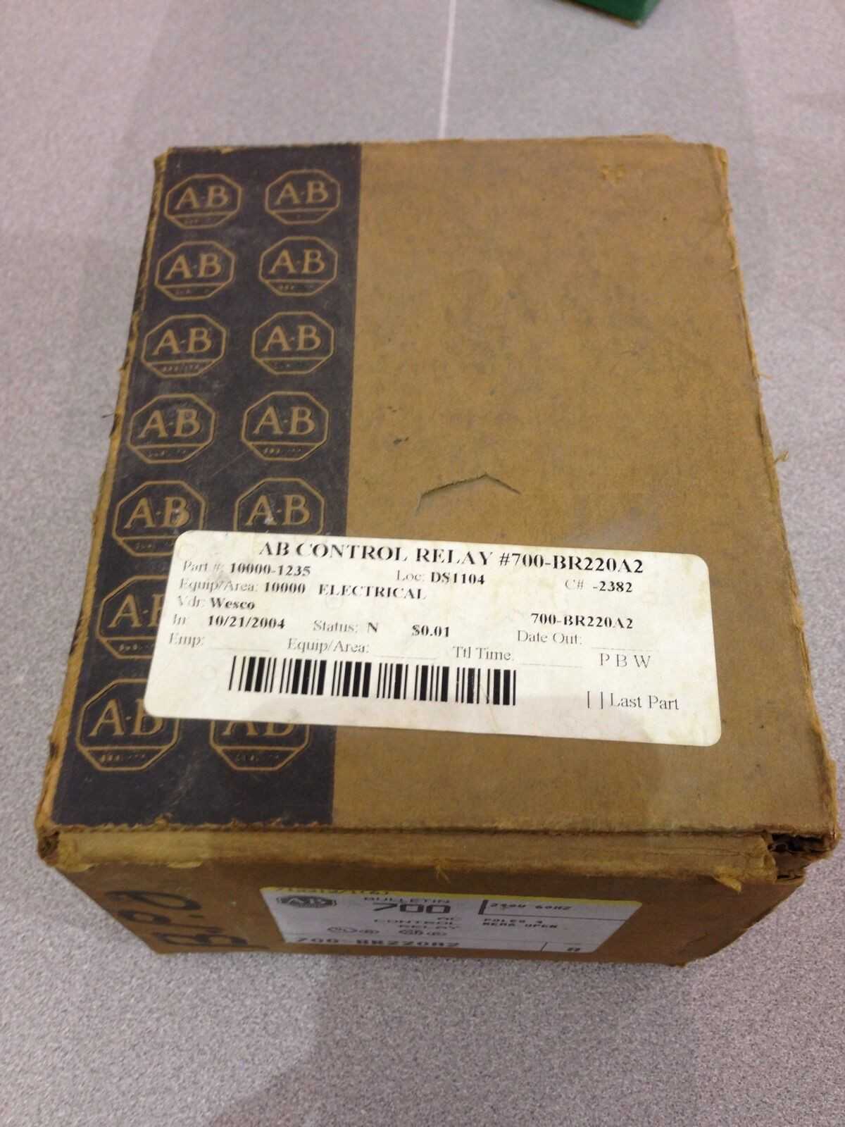 NEW IN BOX ALLEN-BRADLEY 4 POLE CONTROL RELAY 700-BR220A2 SERIES A - AUTOMATION & CONTROLS NEW IN BOX ALLEN-BRADLEY 4 POLE CONTROL RELAY 700-BR220A2 SERIES A - AUTOMATION & CONTROLS