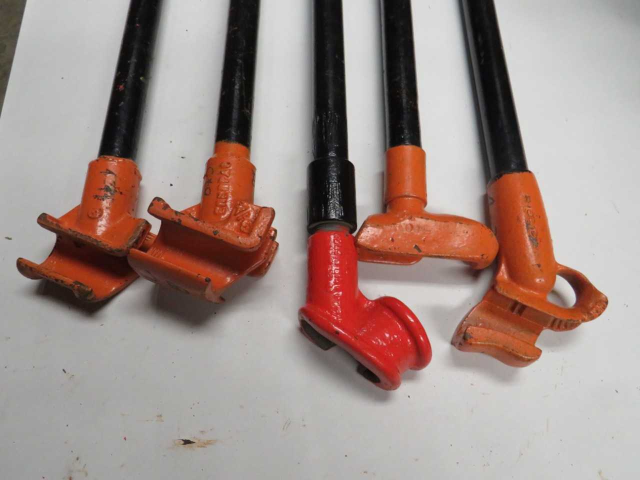 LOT OF 5 ASSORTED CONDUIT BENDER HICKEY - GREENLEE, RIDGID - HAND TOOLS