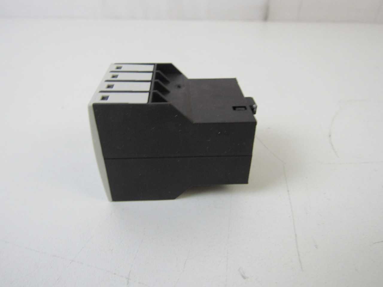 Quantity of 34x XTCEXFACC22 Contactors - CONTACTORS
