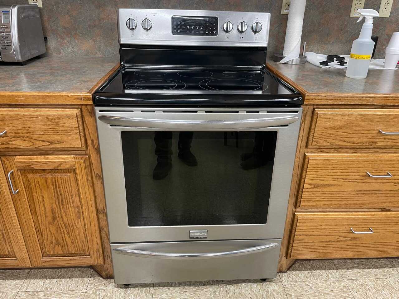 Electric Range - MISCELLANEOUS