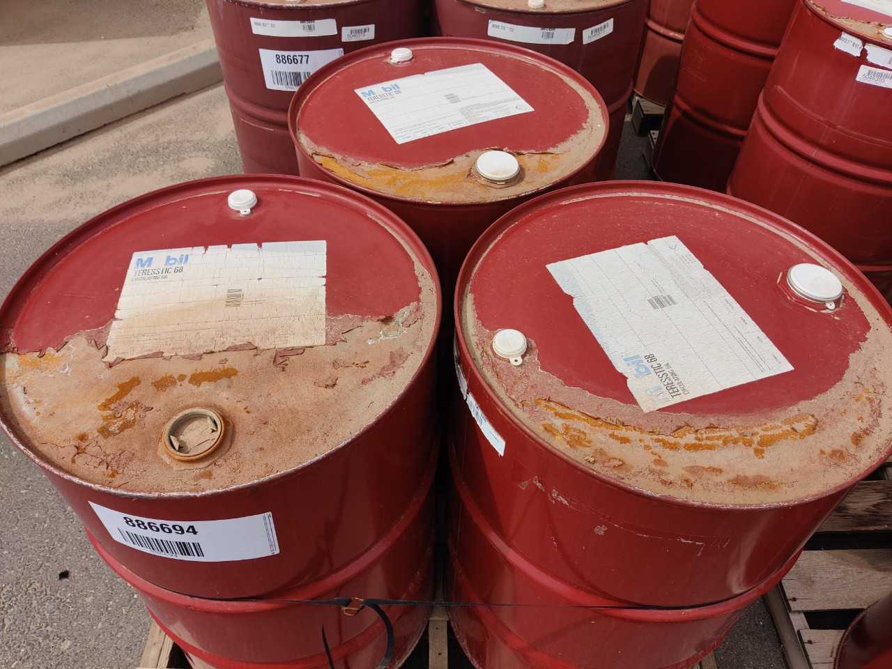 1 PALLET OF 3 55 GALLON DRUMS TERESSTIC 68 CIRCULATING OIL - ELECTRIC POWER TOOLS