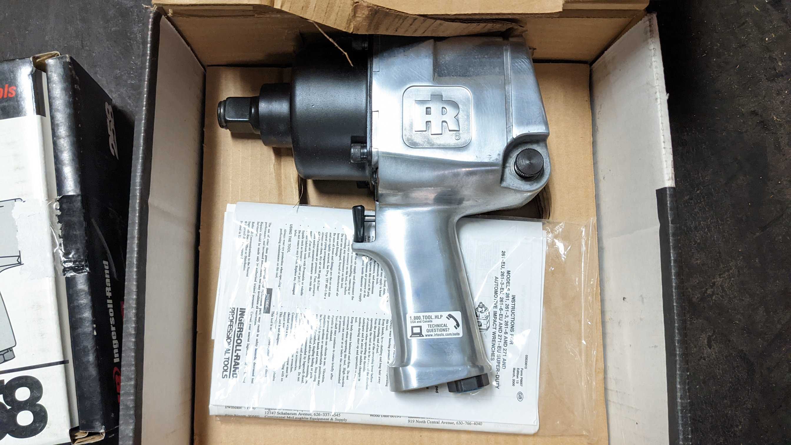 LOT OF 3 PNEUMATIC TOOLS - PNEUMATIC POWER TOOL