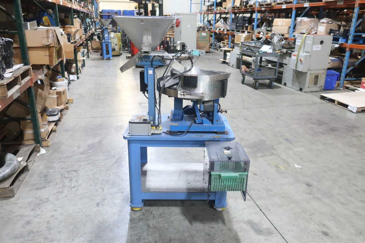 STAINLESS VIBRATION BOWL FEEDER STATION W/ PIONEER HOPPER - PROCESS EQUIPMENT