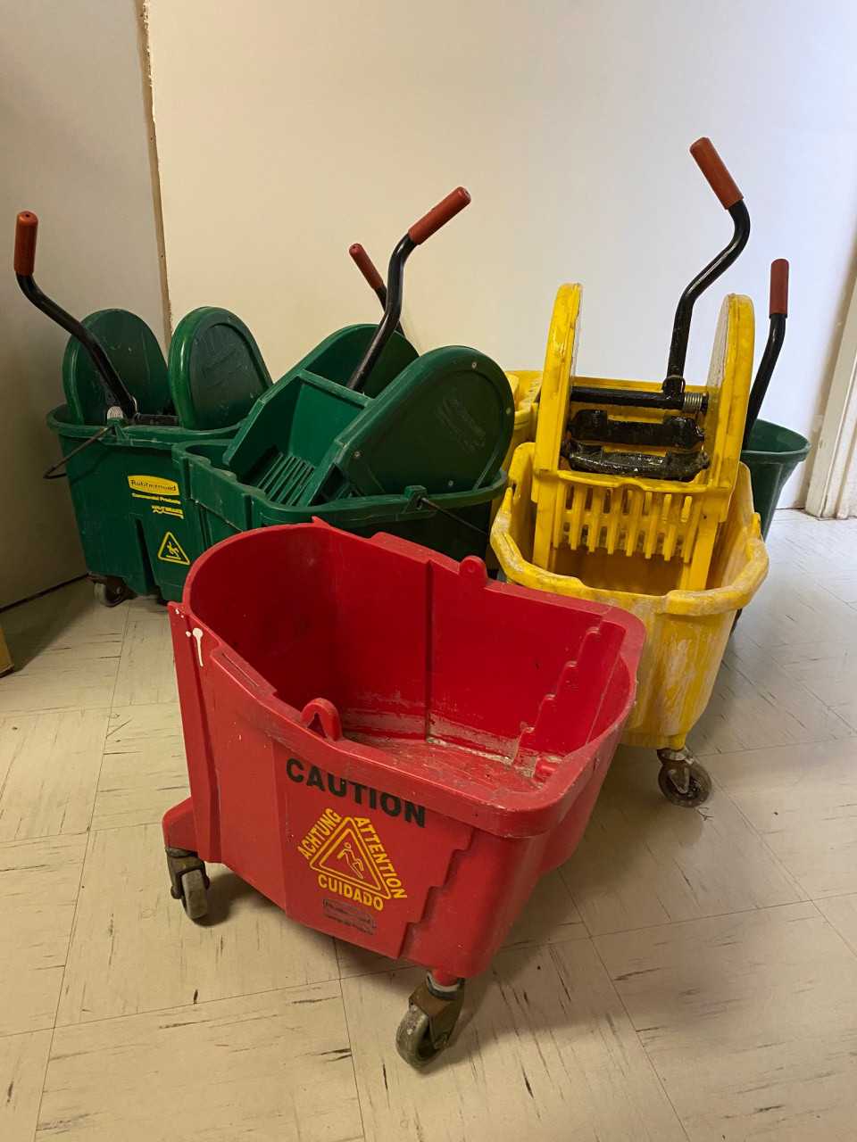 Lot of Janitorial Cleaning Supplies - MATERIAL HANDLING