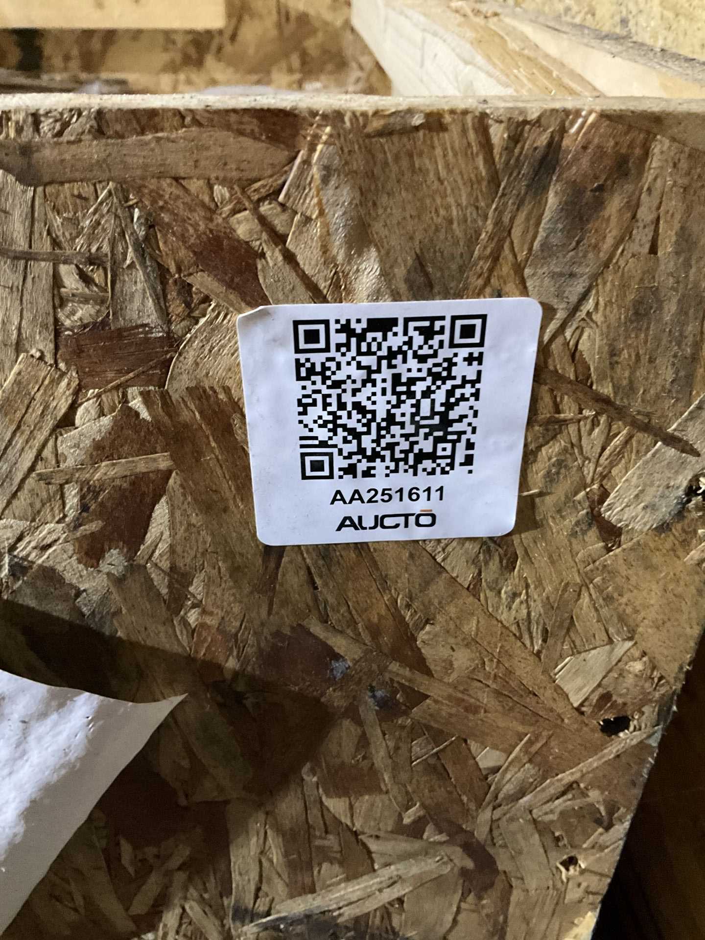 CRATE WITH DRIVE ASSEMBLY SPARES INCLUDING MOTOR AND GEAR REDUCER - INDUSTRIAL PARTS