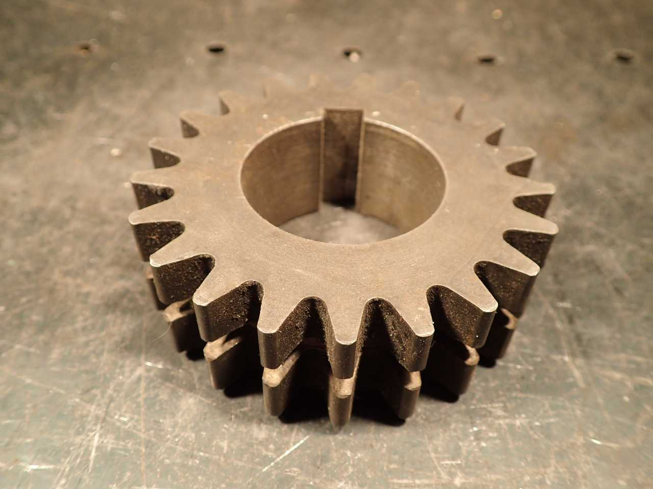 S.C. 404-21 2-Strand 7DP Spur Gear: 3-3/8" OD, 1-5/8" Keyed Bore - HOLEMAKING TOOLS