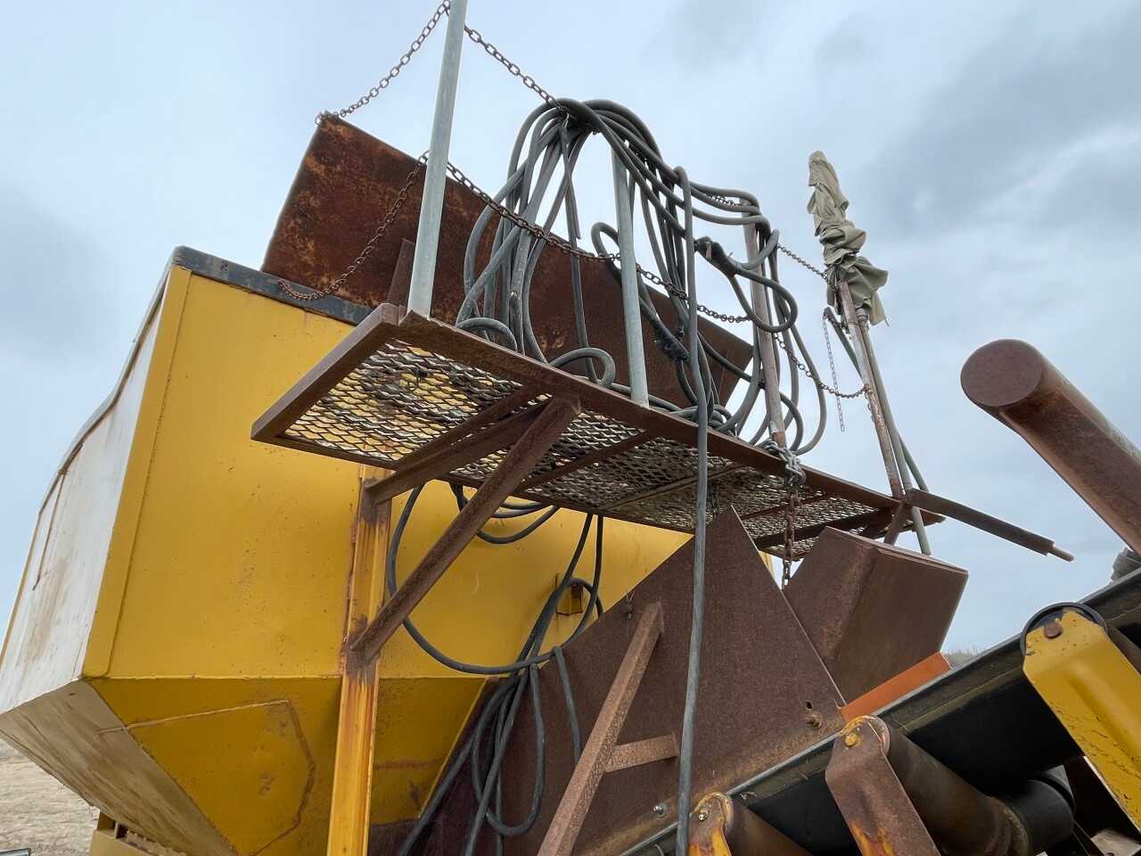 Surge Bin - CONVEYORS