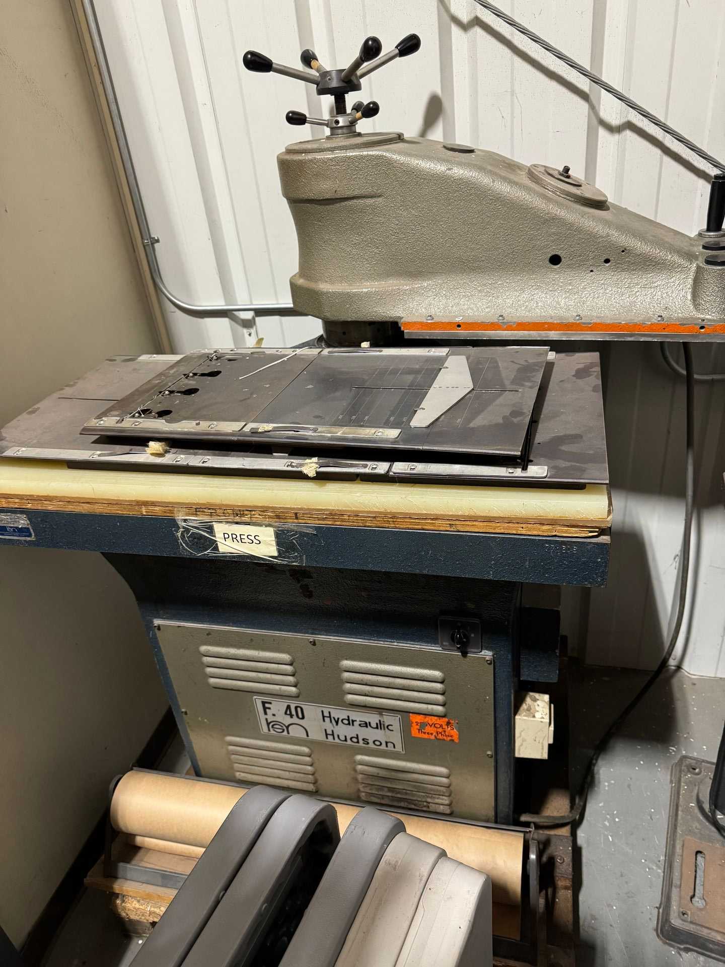 Hudson F-40 Hydraulic Clicker 240 Volt Press - PRESSES