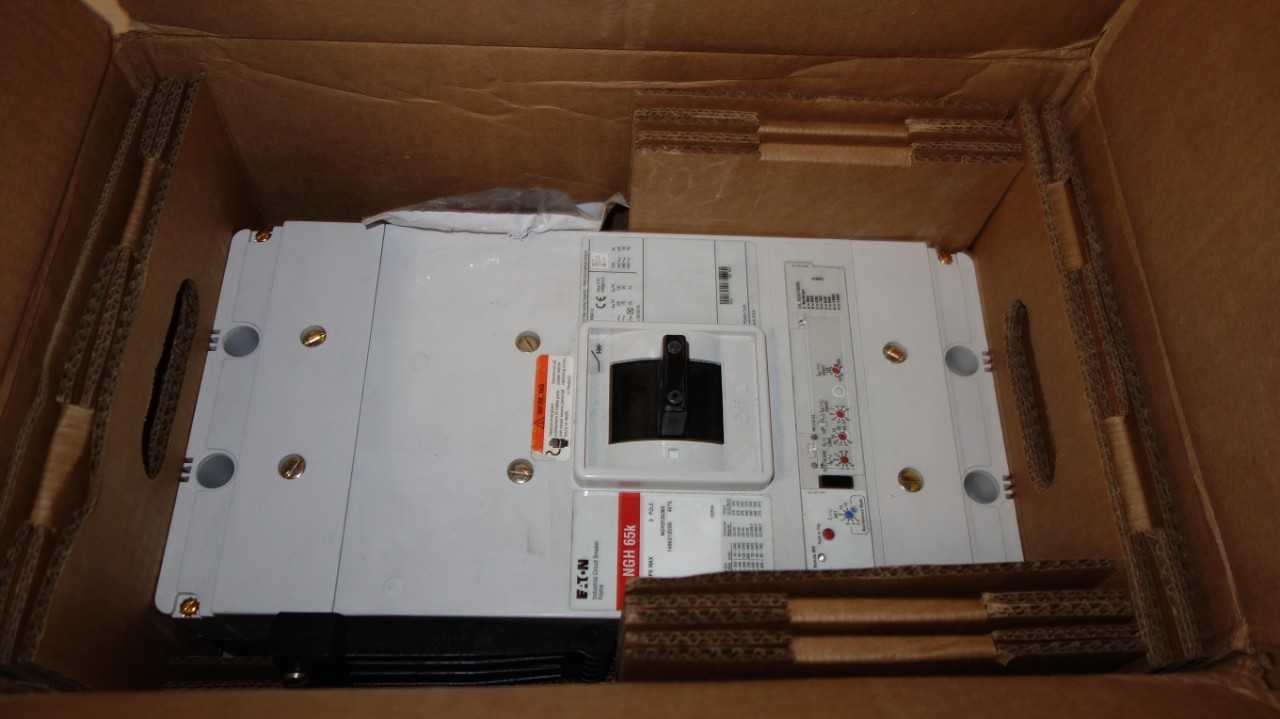EATON NGH308038EC 1200A INDUSTRIAL CIRCUIT BREAKER - CIRCUIT BREAKERS