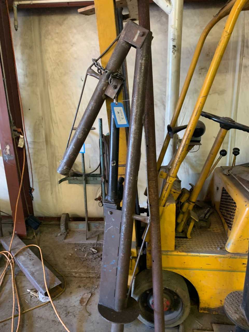 Hydraulic Hoist - LIFTING EQUIPMENT