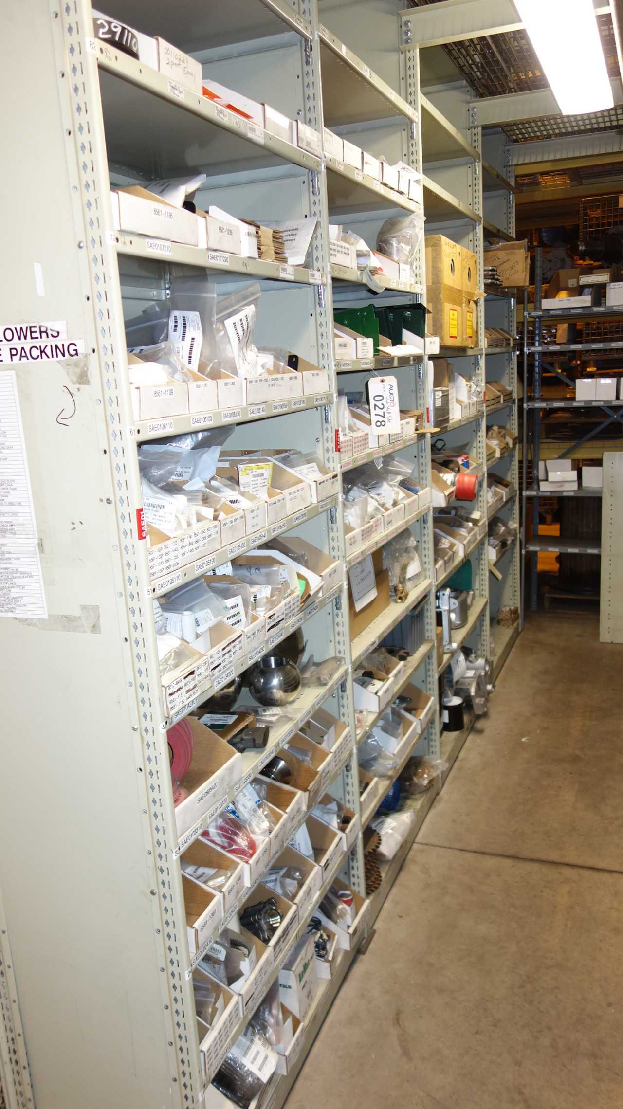 CONTENTS OF 4 SHELF COLUMNS, FISHER VALVE PARTS - VALVES