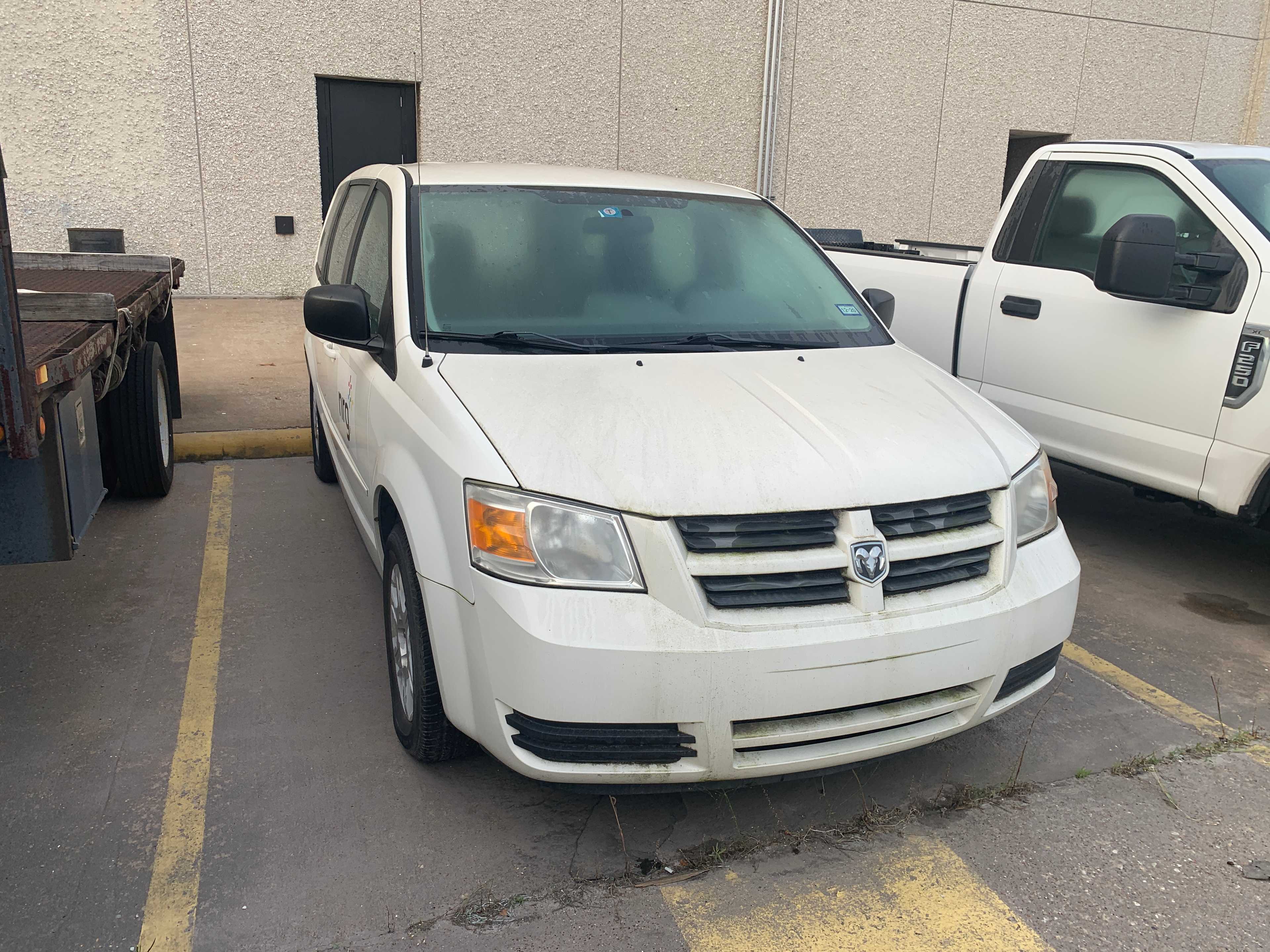 2010 DODGE CARAVAN PASSENGER VEHICLE - PASSENGER VEHICLES