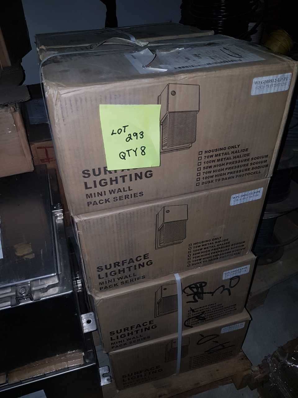DAY BRITE SURFACE LIGHTING QTY 8 - LIGHTING DAY BRITE SURFACE LIGHTING QTY 8 - LIGHTING