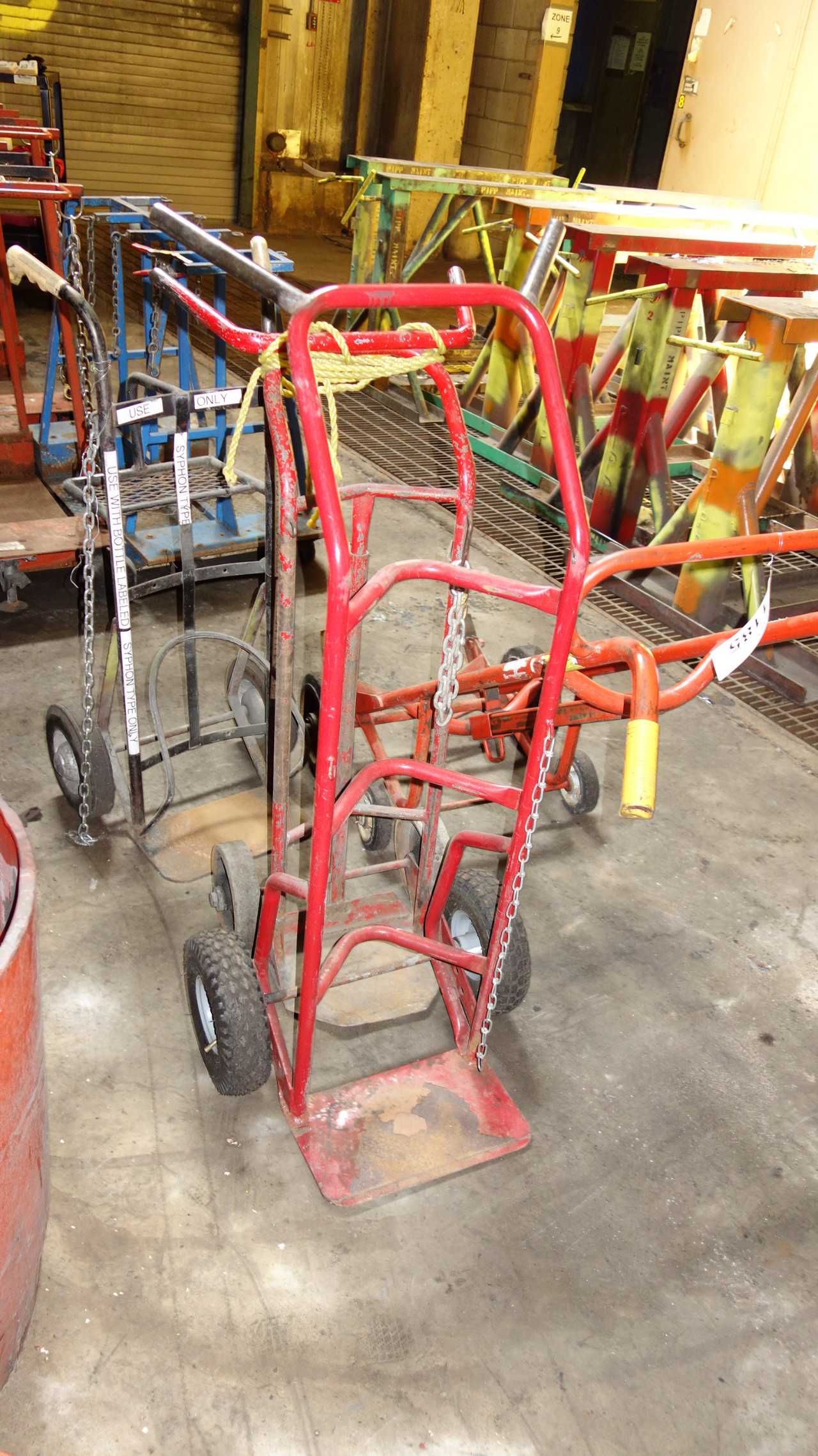 LOT OF 4 GAS CYLINDER DOLLEYS - PNEUMATIC CYLINDERS & ACTUATORS