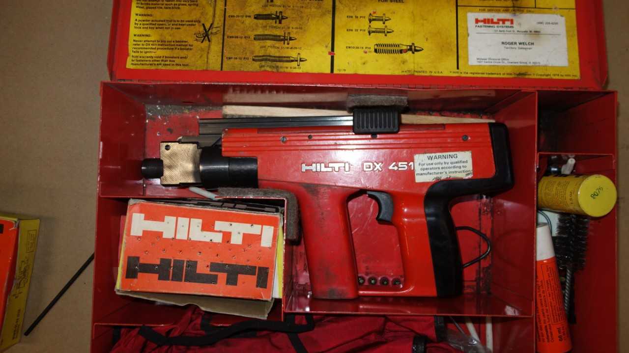 HILTI DX 451 PISTON DRIVE TOOL KIT - PNEUMATIC POWER TOOL
