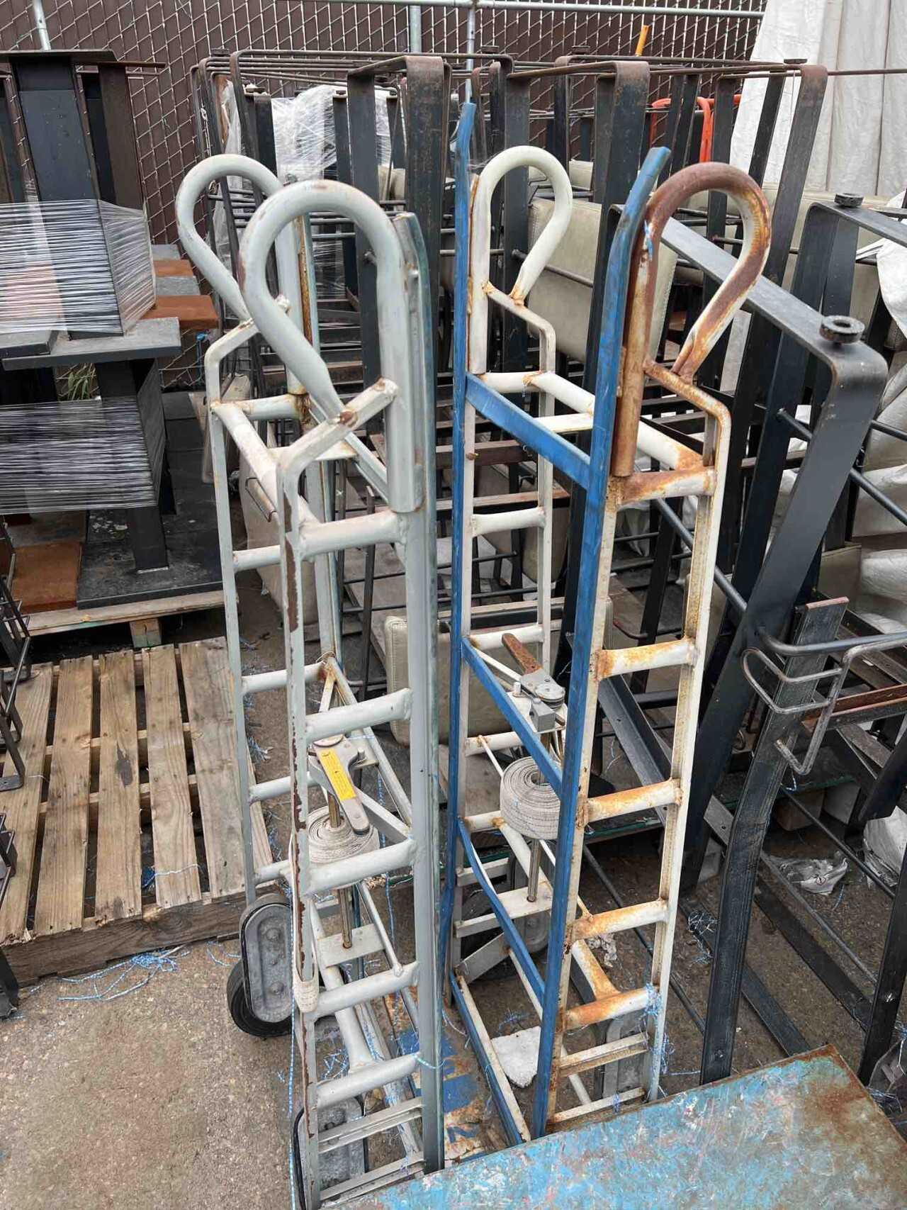 Lot of Assorted Dollys - MATERIAL HANDLING Lot of Assorted Dollys - MATERIAL HANDLING