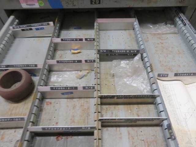 10 Drawer Stanley Vidmar and contents - MISCELLANEOUS