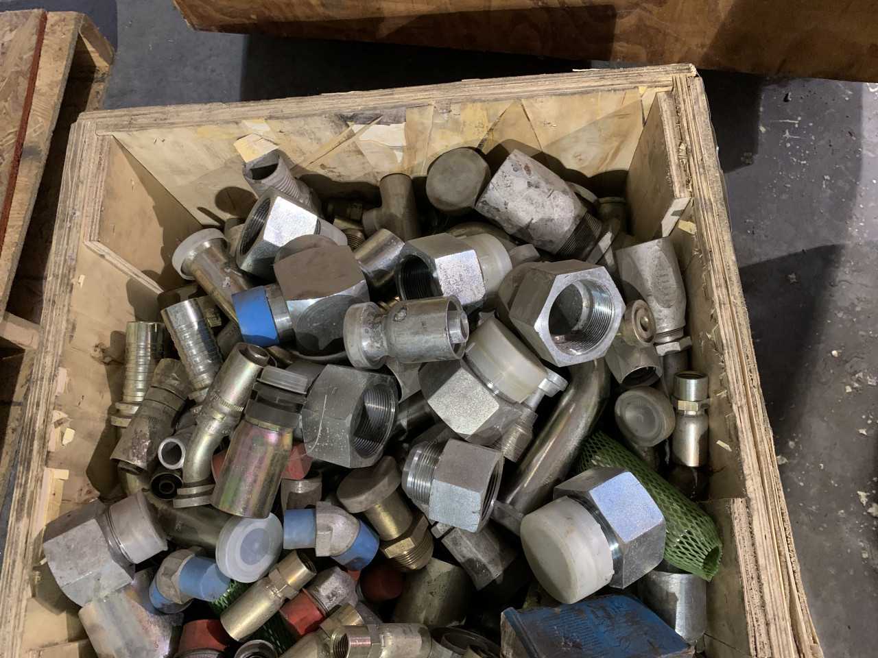 CRATE OF MISC. FITTINGS VARIOUS SIZES PARKER ETC. - ELECTRIC POWER TOOLS