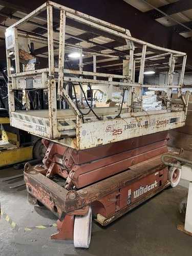 SNORKEL WILDCAT SL25 SCISSOR LIFT - SCISSOR LIFTS