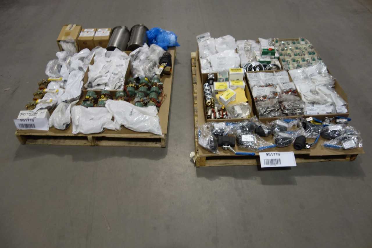 2 PALLETS OF ASSORTED VALVES PARTS AND ACCESSORIES - VALVES