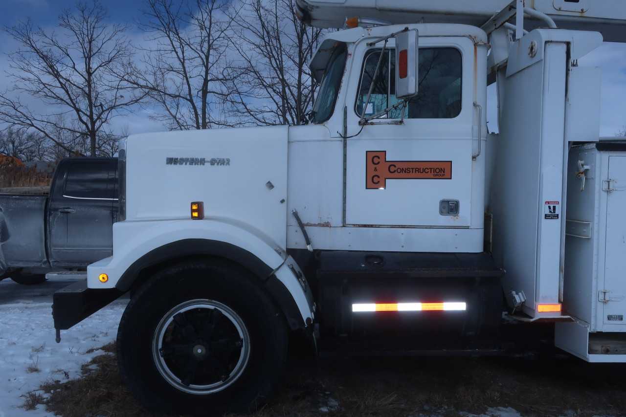 WESTERN STAR 1986 4800 AMADOR TANDEM AXLE POWER LINE BUCKET TRUCK - HYDRO EXCAVATOR TRUCKS