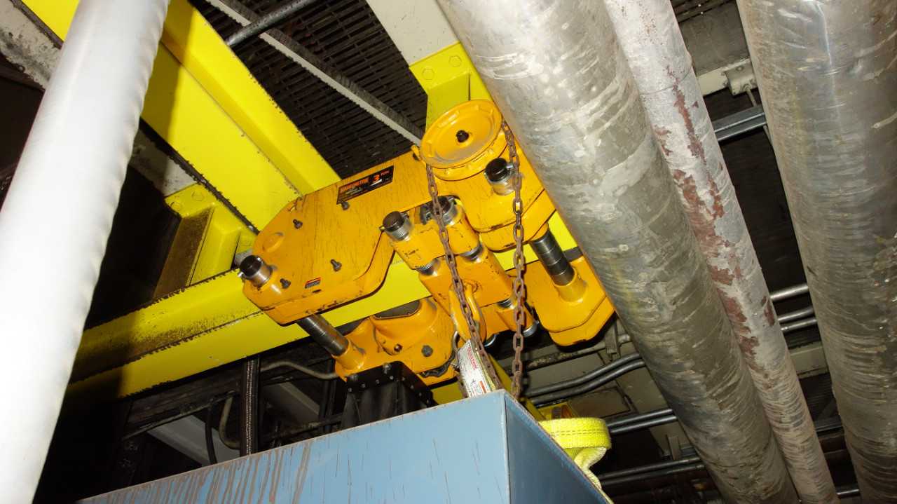 LOT OF 4 HARRINGTON 3 TON MANUAL CHAIN HOIST - MISCELLANEOUS
