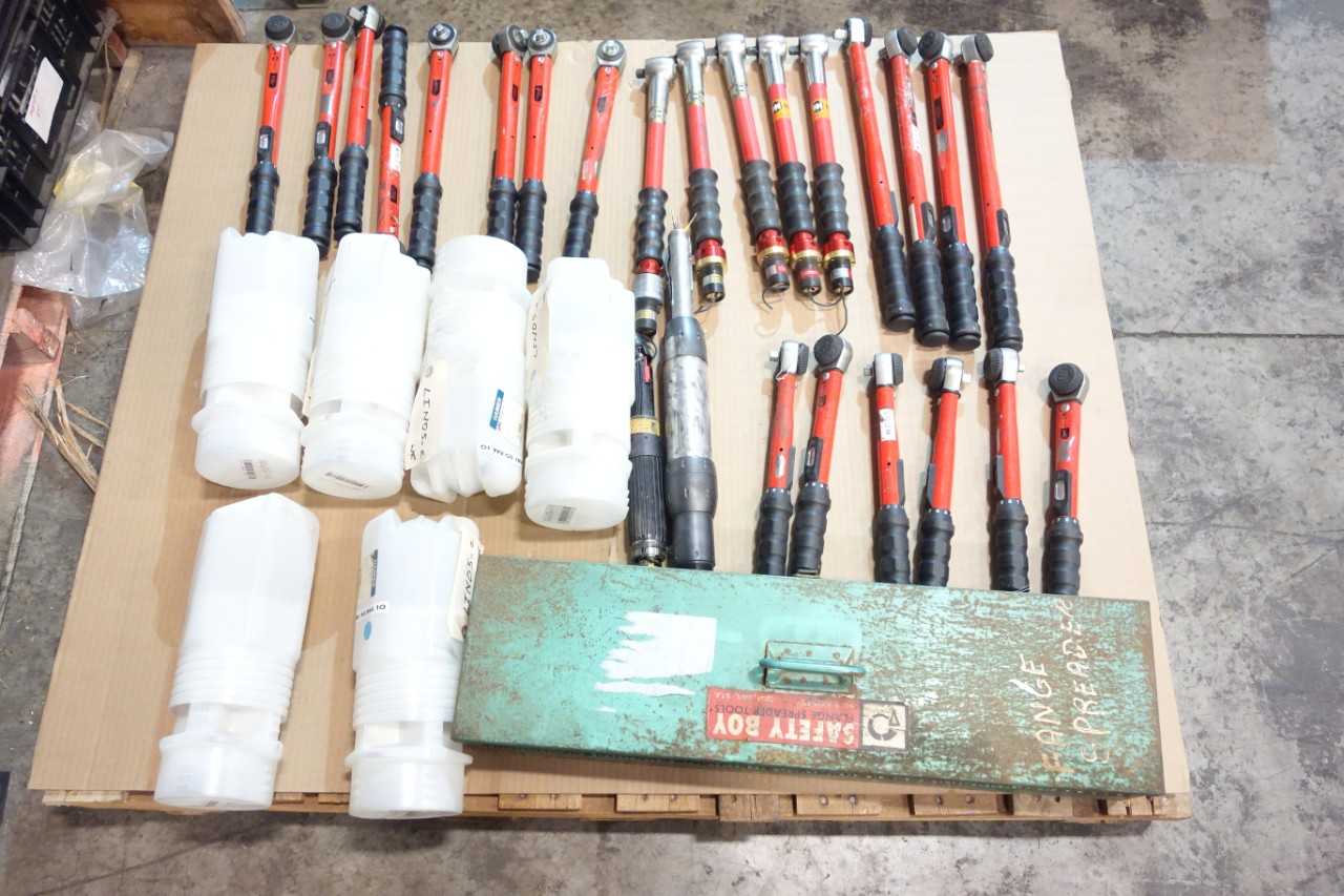 LOT OF ASSORTED TOOLS - HAND TOOLS